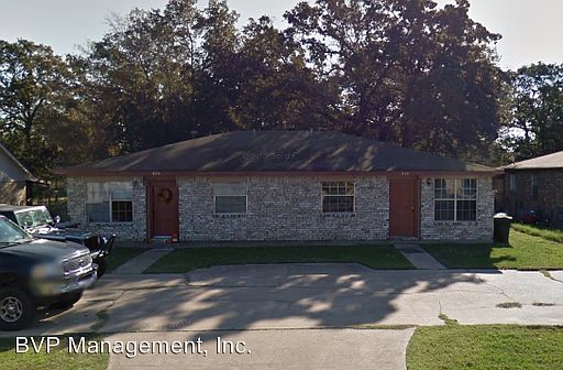 1st image of 820 San Saba Dr