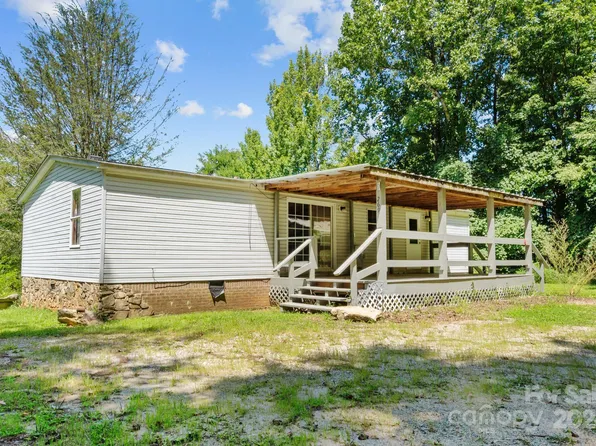 269 Daytona Ln, Saluda, NC 28773