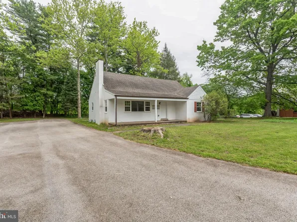 5 Plane Tree Ln, Phoenixville, PA 19460