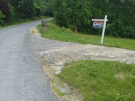 2nd image of 16823 Eylers Valley Rd