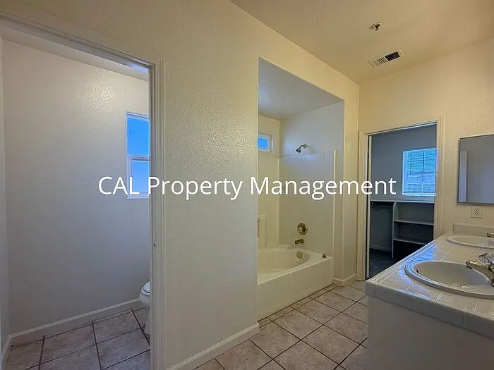 1159 Cobblestone St — Photo 17