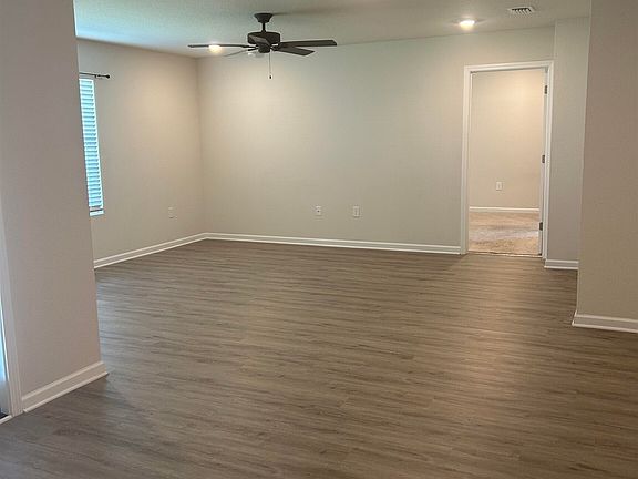 2nd image of 14432 Buttonwood Ln