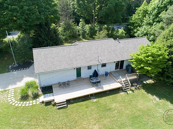 3rd image of 3624 N 168th Ave