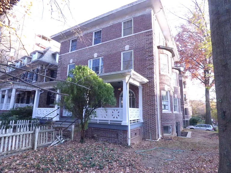 1960 Biltmore St NW #3 — Photo 19