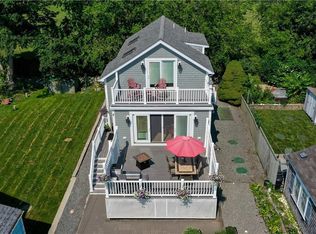 8 Atlantic Ave, Portsmouth, RI 02871