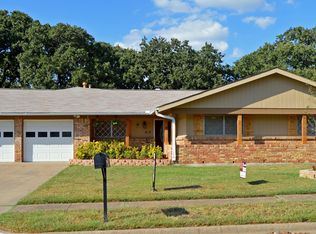 416 Fieldwood Ter, Hurst, TX 76053