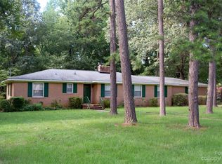 3305 Kim Dr, Charlotte, NC 28214