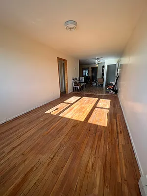 Rented by URBAN UTOPIA REALTY LLC | media 6