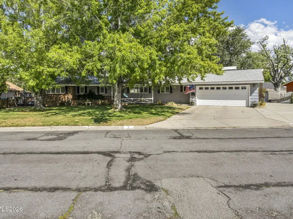 3 Circle Dr, Carson City, NV 89703