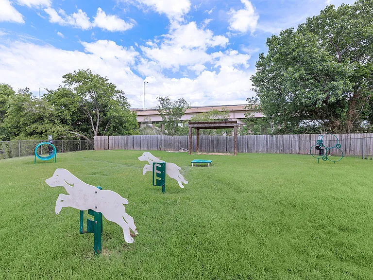 Fort Worth, TX Apartments — Photo 17