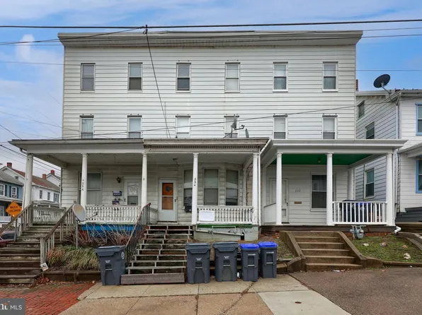 234 Locust St, Steelton, PA 17113