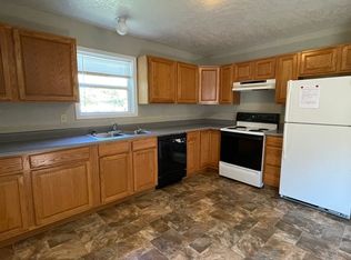 1112 Union St APT 2, Emporia, KS 66801