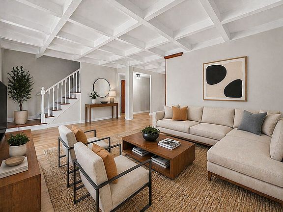 5th image of 82-86 Parsons Blvd #110A