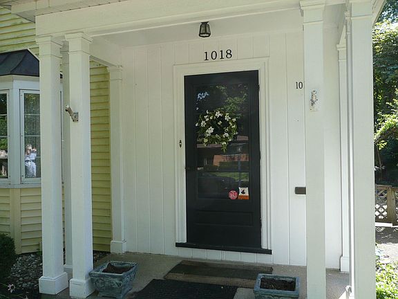 4th image of 1018 E Oakside St