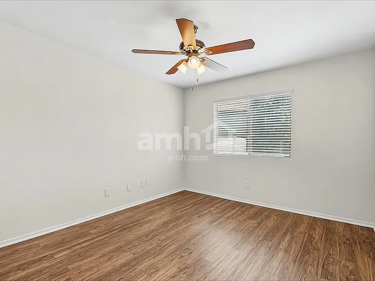 11353 W Buchanan St — Photo 9
