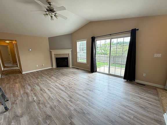 2nd image of 208 Red Bud Dr