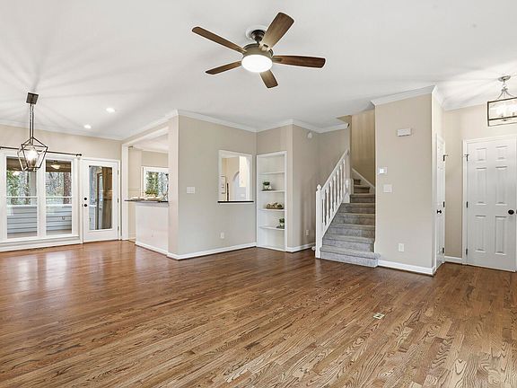 3rd image of 2717 Rockbridge Ct