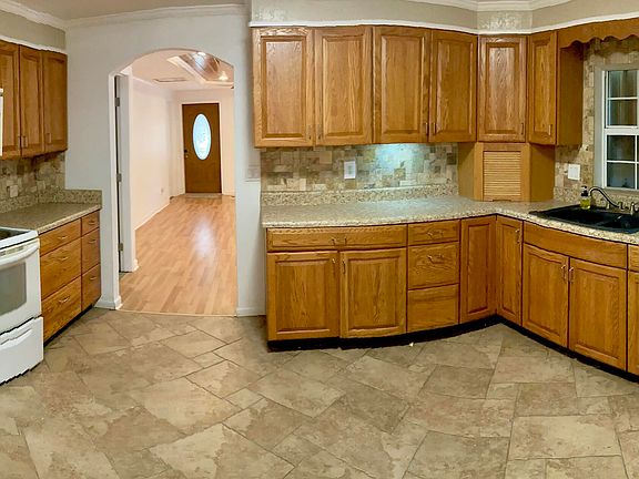 4th image of 15365 SW 151st Street