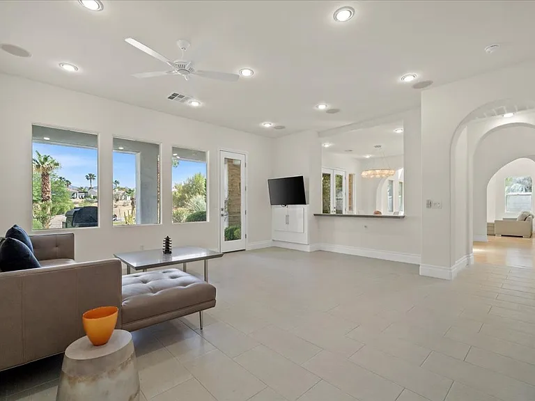 3043 Red Springs Dr — Photo 13