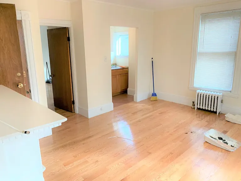 381 Harvard St #3 — Photo 6