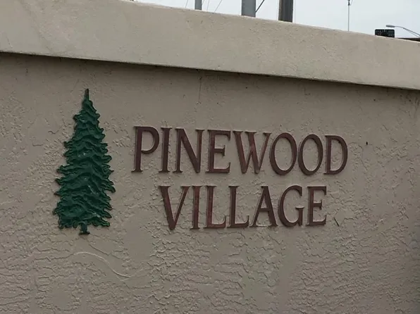 2787 Woodgate Ln APT 21, Sarasota, FL 34231