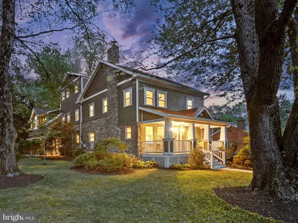 2117 Greenwich St, Falls Church, VA 22043