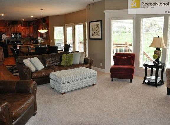 5th image of 1428 NE Stonewood Dr