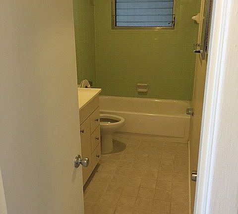 2nd image of 3715 Pembrook Dr