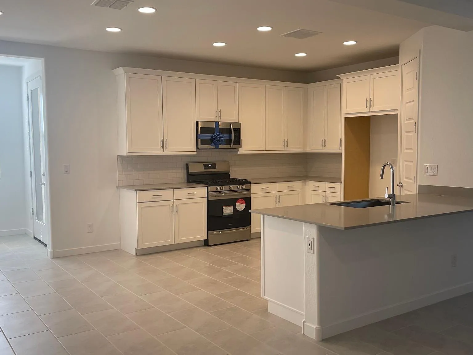 12377 W Glenn Dr — Photo 3