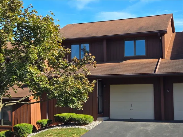 26 Vista View Dr, Fairport, NY 14450