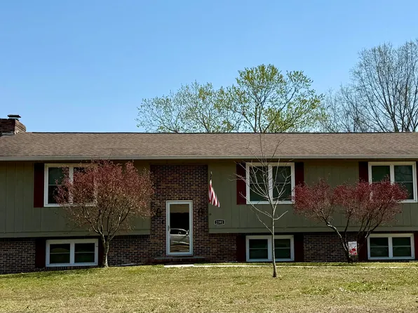 2391 Interlackin Cir NW, Cleveland, TN 37312
