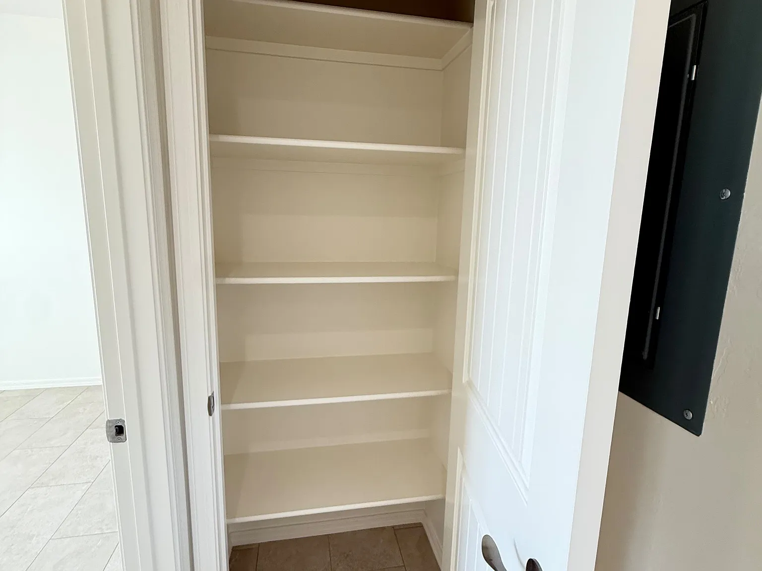 2 bed, 900 sqft, $1,350 — Photo 1