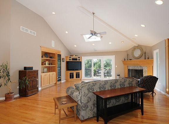 3rd image of 1735 Fox Mead Cir