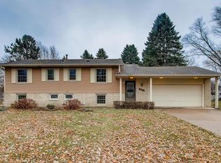 10695 Direct River Dr NW, Coon Rapids, MN 55433