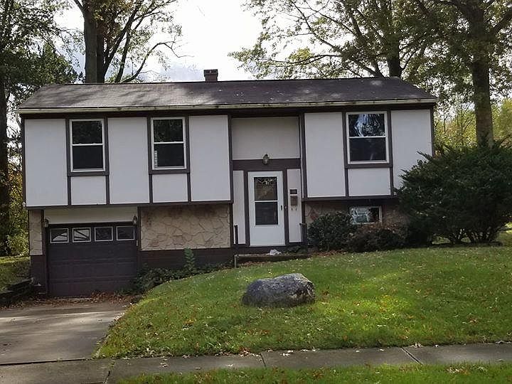 1st image of 118 Blossom Ln