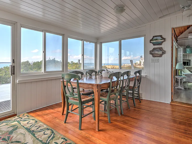 21 E Beach Dr — Photo 7