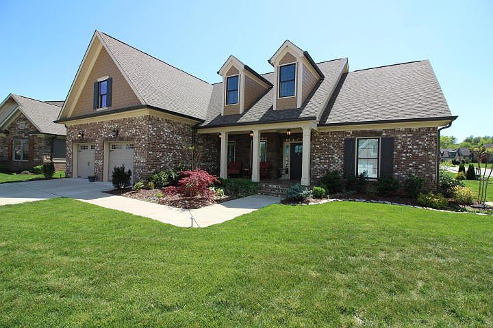 1st image of 736 Deer Valley Dr