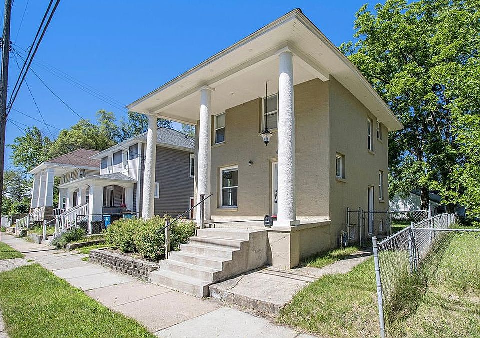1st image of 255 McKinley Ave N