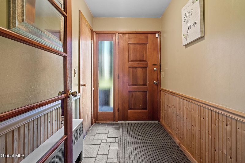 3rd image of 46 Collins Place
