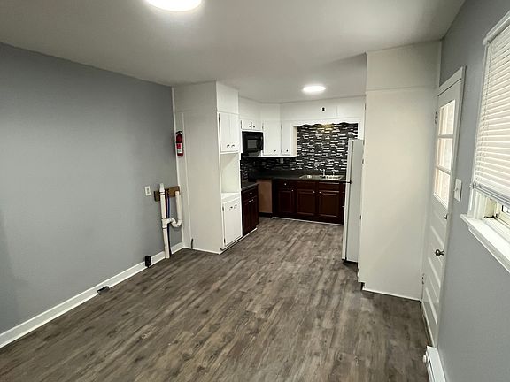 2nd image of 602 W Bacon St