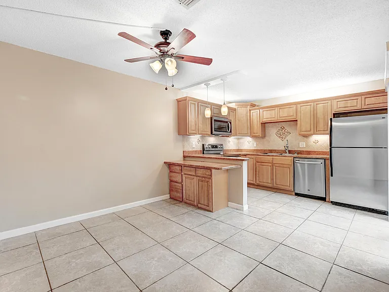 2111 Vista Oaks Cir NE — Photo 11