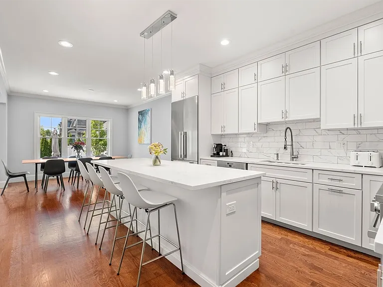 78 Waban Park #78 — Photo 3