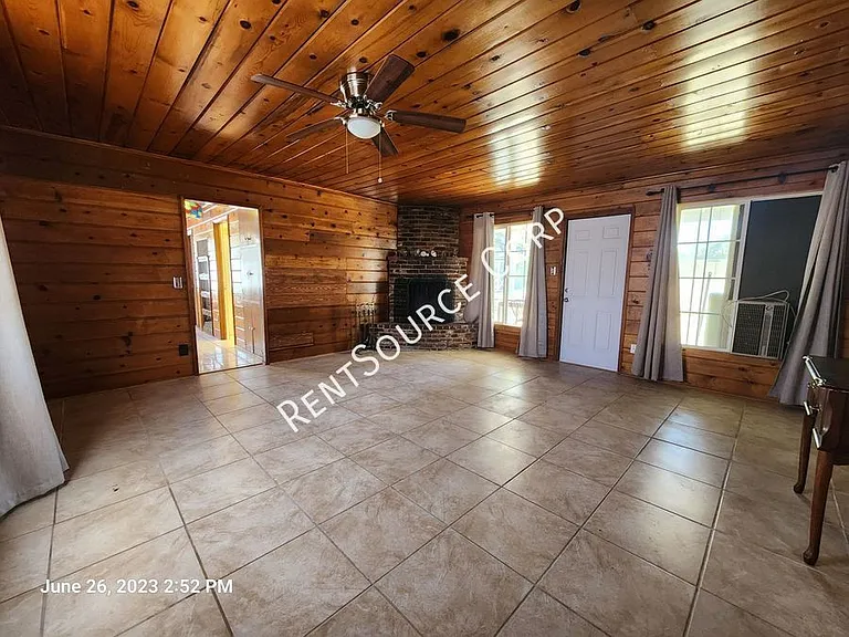 4842 W Avenue M4 — Photo 14