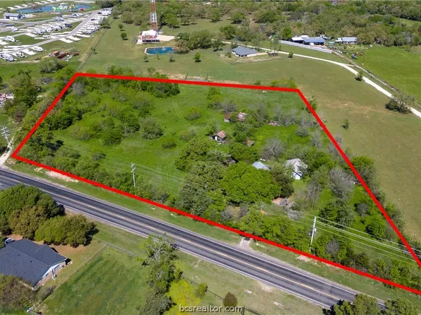 4492 Leonard Rd, Bryan, TX 77807