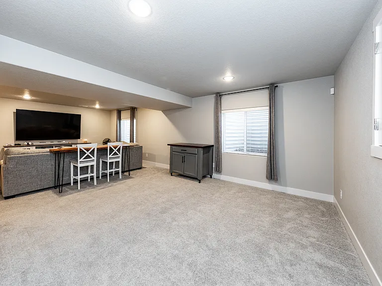 7877 Buffalo Horn Dr — Photo 41