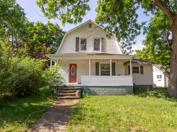 249 W Graham St, Dixon, IL 61021