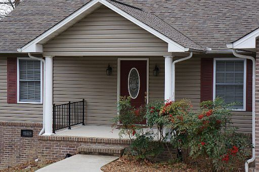2nd image of 348 Lakeview Dr