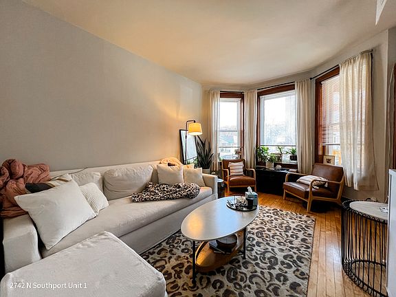 4th image of 2742 N Southport Ave #1