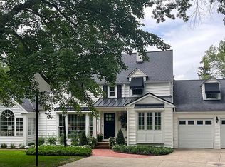8416 Lucerne Dr, Chagrin Falls, OH 44023