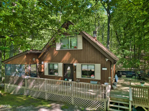 129 Hickory Dr, Hawley, PA 18428